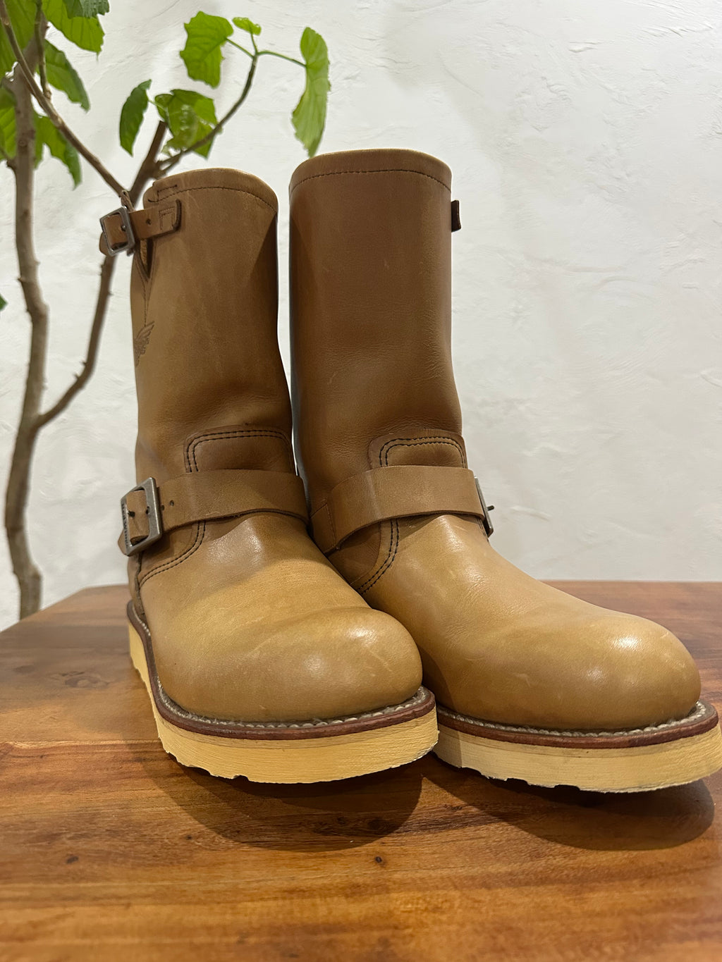 Red Wing (レッドウィング) 9027 Engineer Boot ドリフトウッド (Driftwood) ホーソーン・ドリフトウッド (Hawthorne Driftwood) トラクショントレッド・ソール (Traction Tred Sole) used boots - toe_2 view