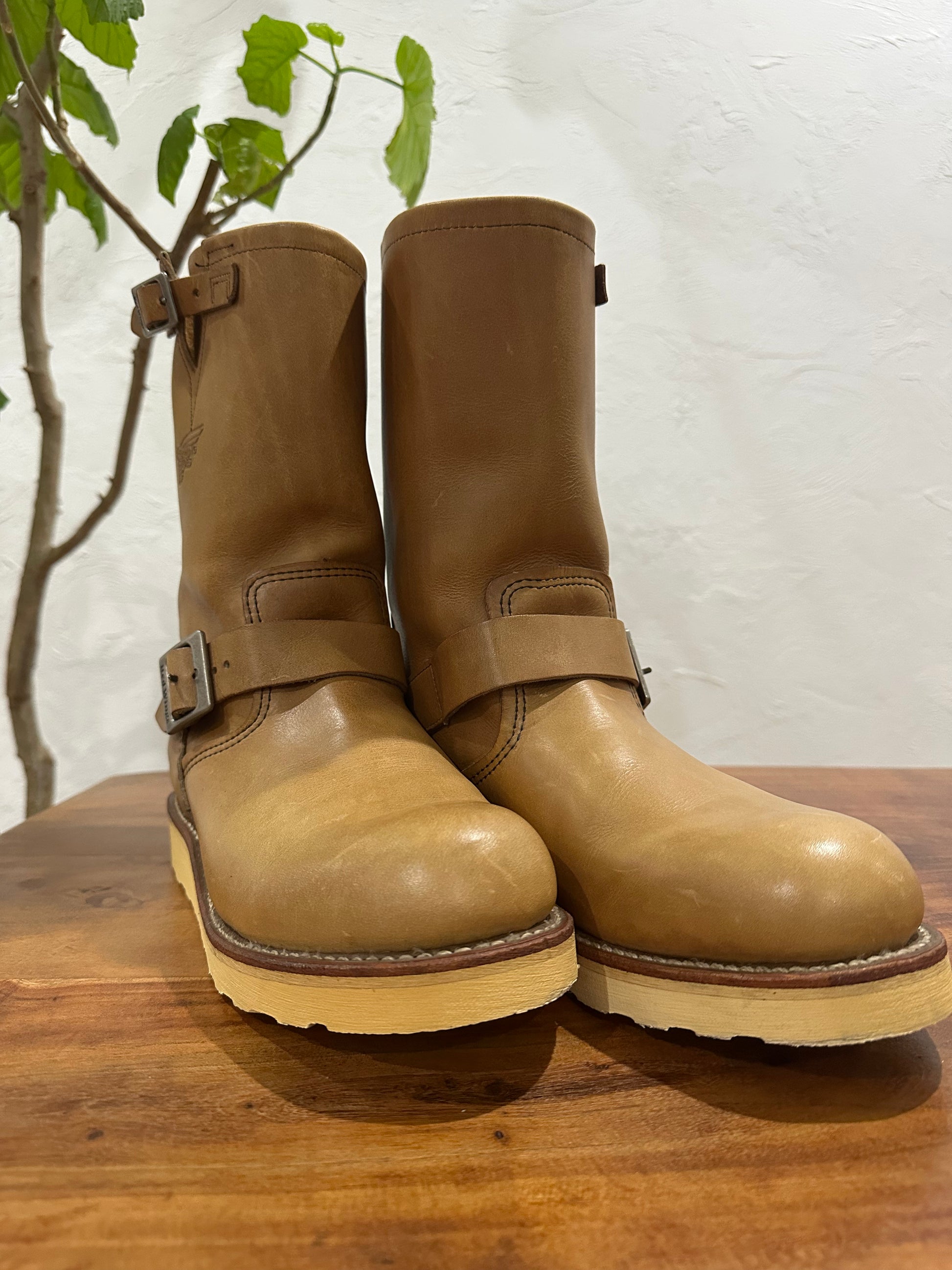 Red Wing (レッドウィング) 9027 Engineer Boot ドリフトウッド (Driftwood) ホーソーン・ドリフトウッド (Hawthorne Driftwood) トラクショントレッド・ソール (Traction Tred Sole) used boots - toe_2 view