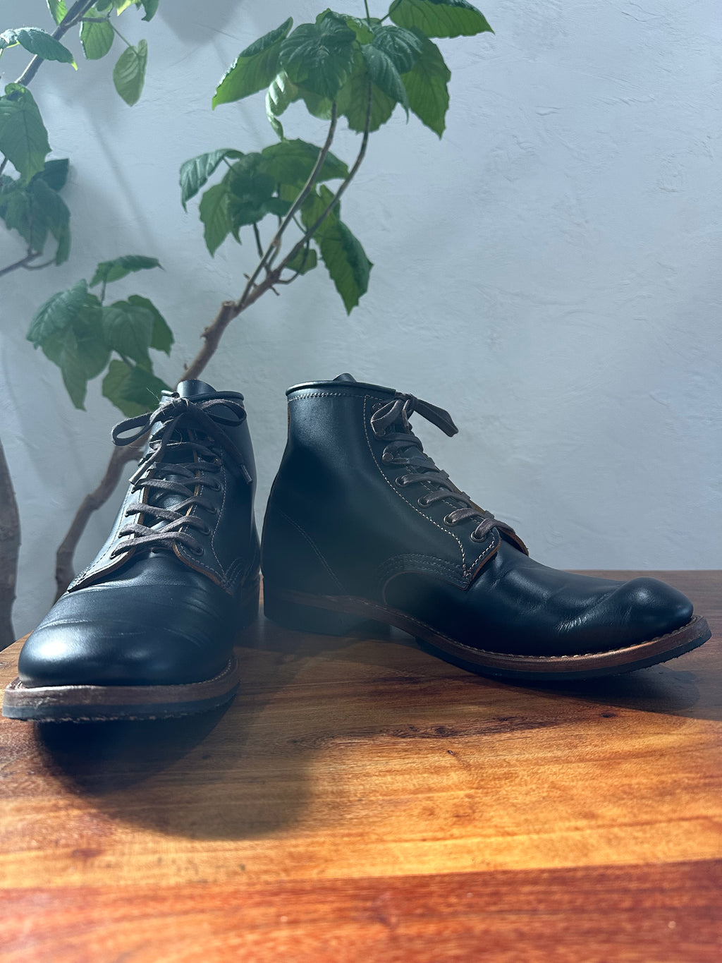 Red Wing (レッドウィング) 9060 Beckman Flatbox ブラック (Black) ブラック・クロンダイク (Black "Klondike") グロコード・メダリオンソール (Gro Cord Medallion Sole) used boots - fr_1 view