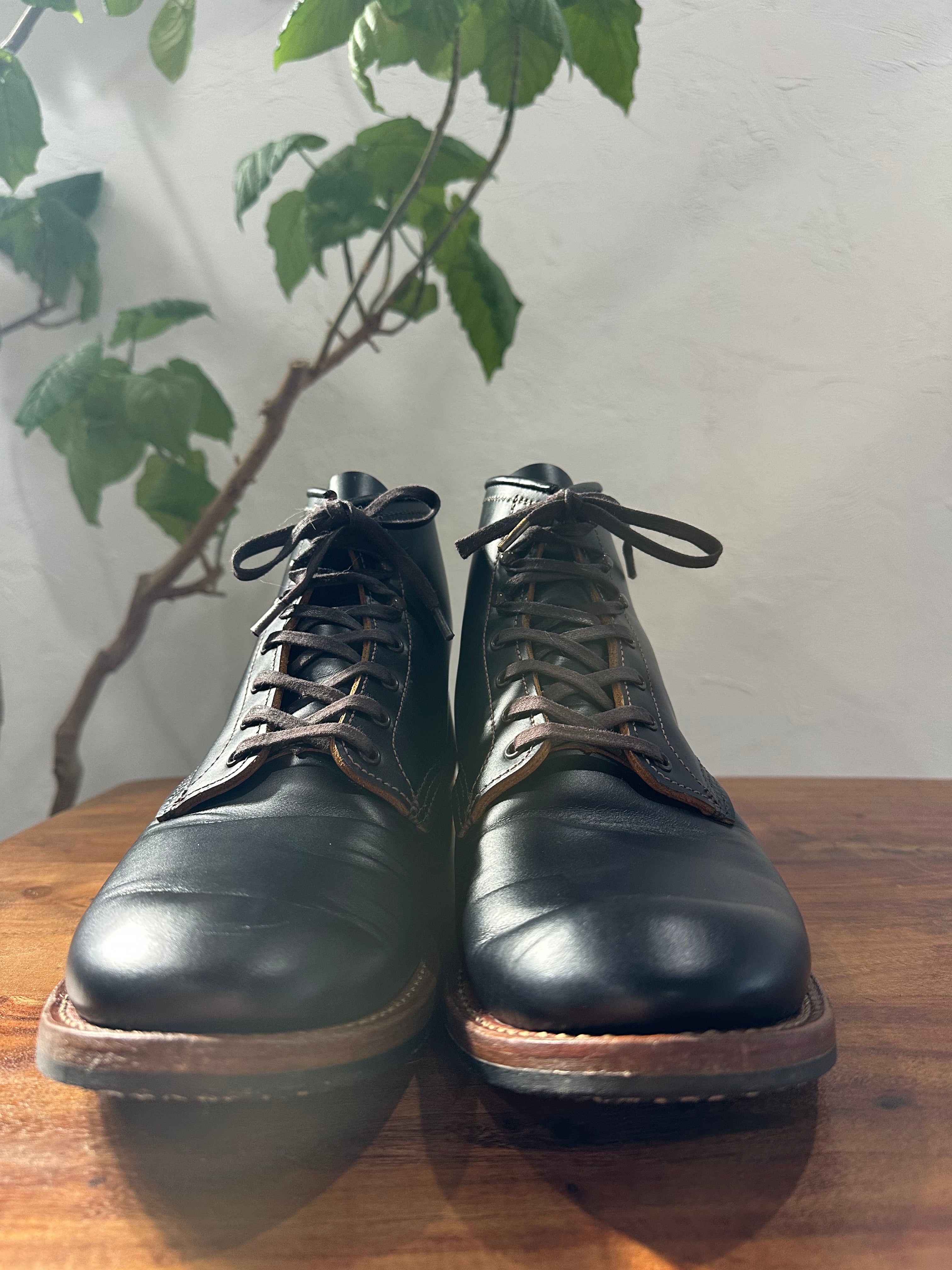 Red Wing (レッドウィング) 9060 Beckman Flatbox ブラック (Black) ブラック・クロンダイク (Black "Klondike") グロコード・メダリオンソール (Gro Cord Medallion Sole) used boots - toe_1 view