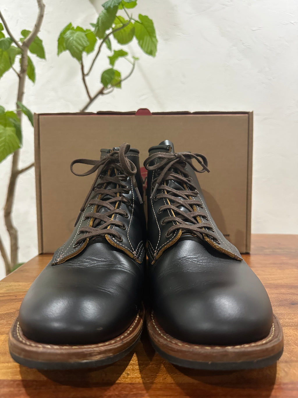 Red Wing (レッドウィング) 9060 Beckman Flatbox ブラック (Black) ブラック・クロンダイク (Black "Klondike") グロコード・メダリオンソール (Gro Cord Medallion Sole) used boots - toe_1 view