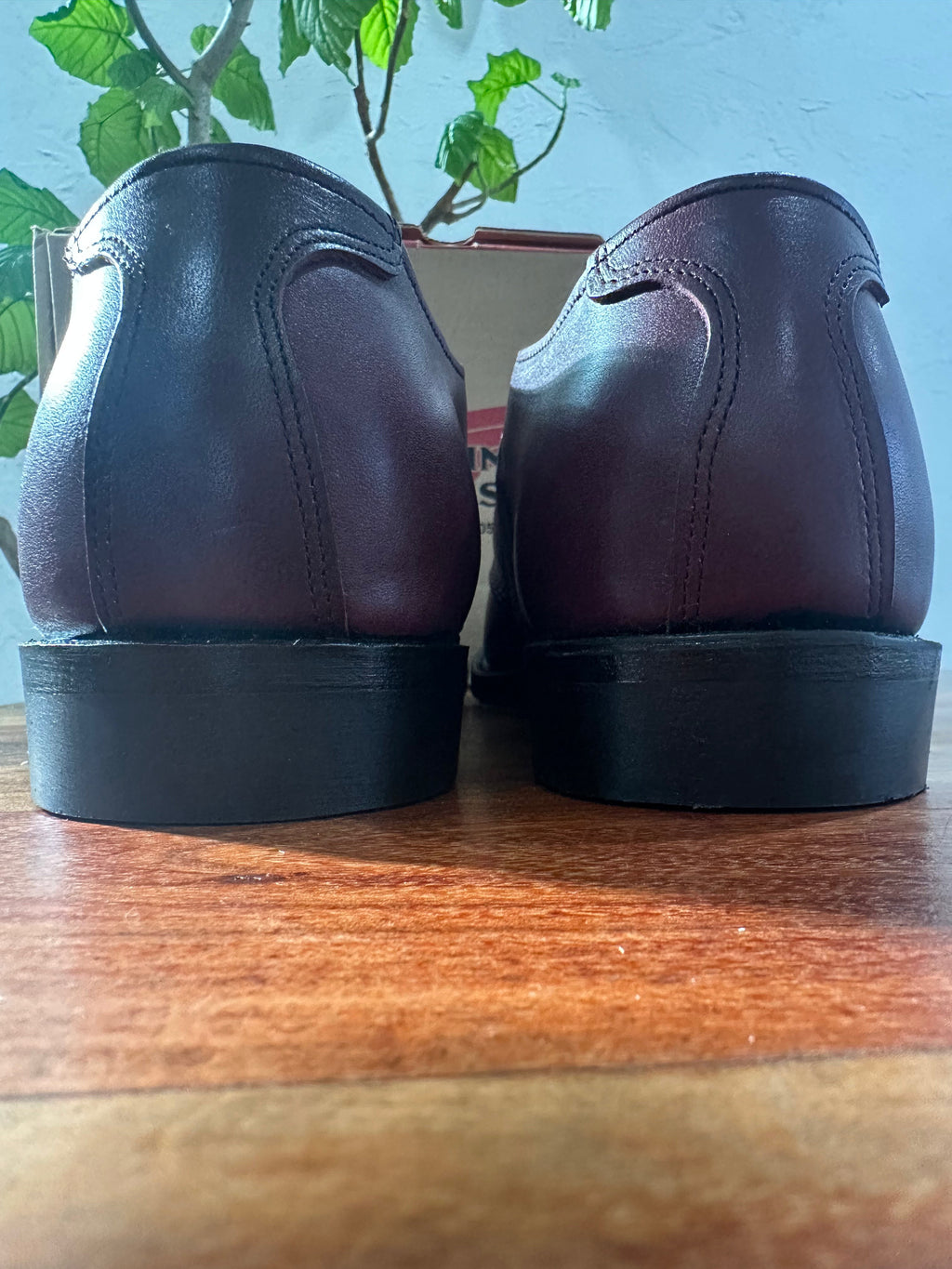 Red Wing (レッドウィング) 9088 Mil-1 Saddle Oxford ブラックチェリー ブラックチェリー・フェザーストーン (Black Cherry Featherstone) グロコード・オン・レザー (Gro Cord on Leather) used boots - heal_1 view