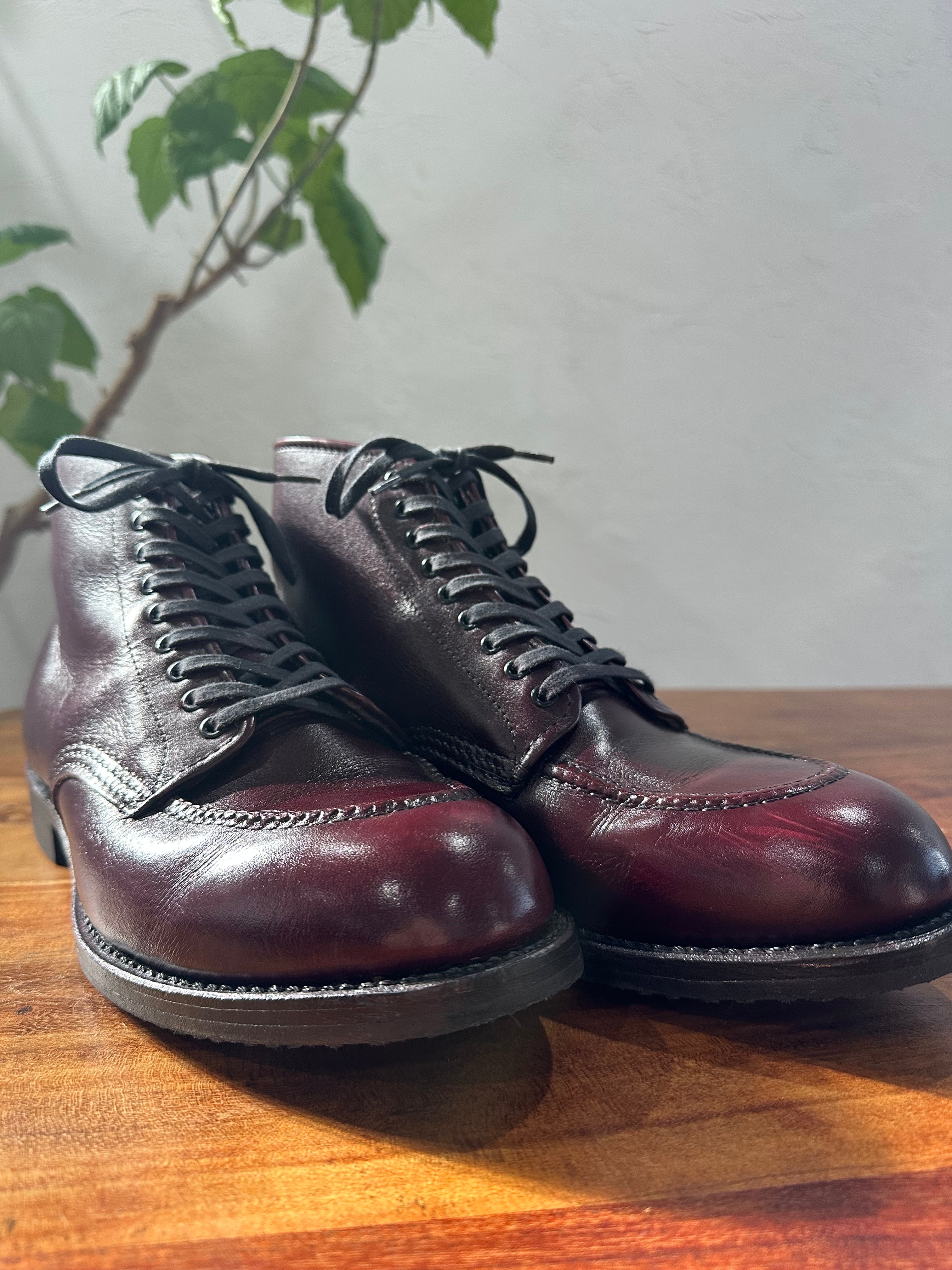 Red Wing (レッドウィング) 9091 Girard Boot ブラックチェリー (Black Cherry) ブラックチェリー・フェザーストーン (Black Cherry "Featherstone") グロコード・メダリオン (Gro-Cord Medallion) used boots - toe_2 view