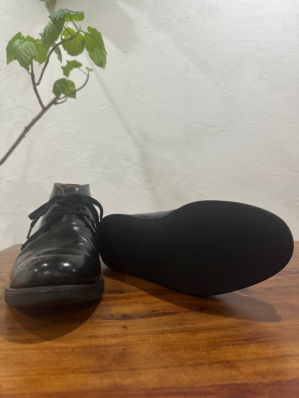 Red Wing (レッドウィング) 9196 Postman Chukka ブラック (Black) ブラック・シャパラル (Black Chaparral) クッションクレープソール (Cushion Crepe Sole) used boots - fr_4 view