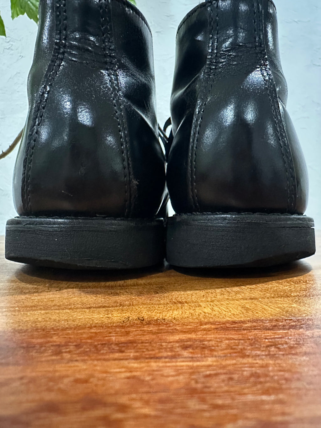Red Wing (レッドウィング) 9196 Postman Chukka ブラック (Black) ブラック・シャパラル (Black Chaparral) クッションクレープソール (Cushion Crepe Sole) used boots - heal_1 view