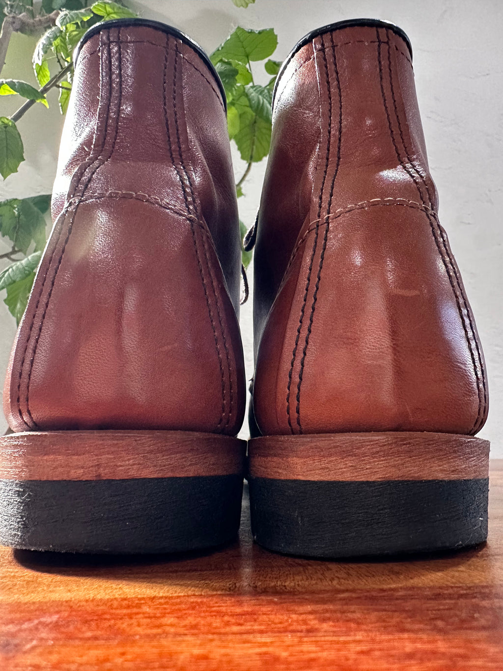 Red Wing (レッドウィング) 9416 Classic Dress Beckman Boot (Vibram Sole) ブラウン (Brown) シガー・フェザーストーン (Cigar "Featherstone") レザー＆ビブラム・ラグソール (Leather & Vibram Lug) used boots - heal_1 view
