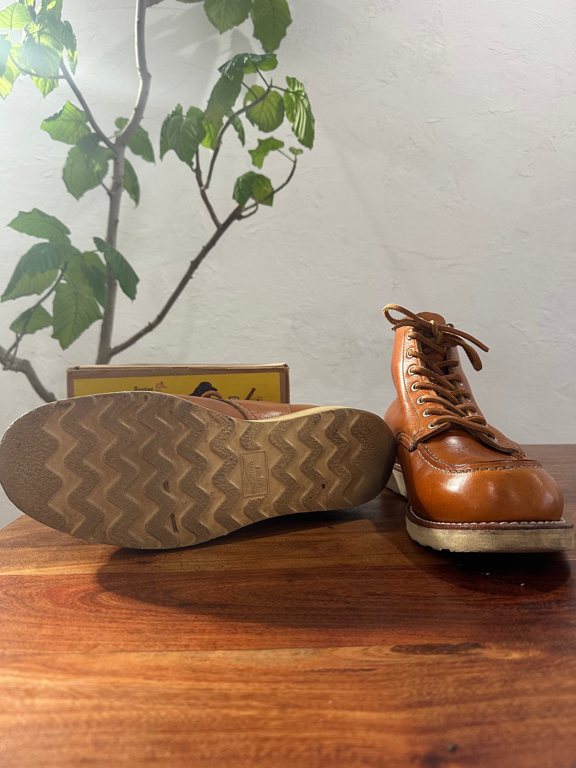 Red Wing (レッドウィング) 9875 Classic Moc 6-Inch ゴールドラセット (Gold Russet) ゴールドラセット・セコイア (Gold Russet Sequoia) トラクショントレッド・ソール (Traction Tred Sole) used boots - fr_3 view