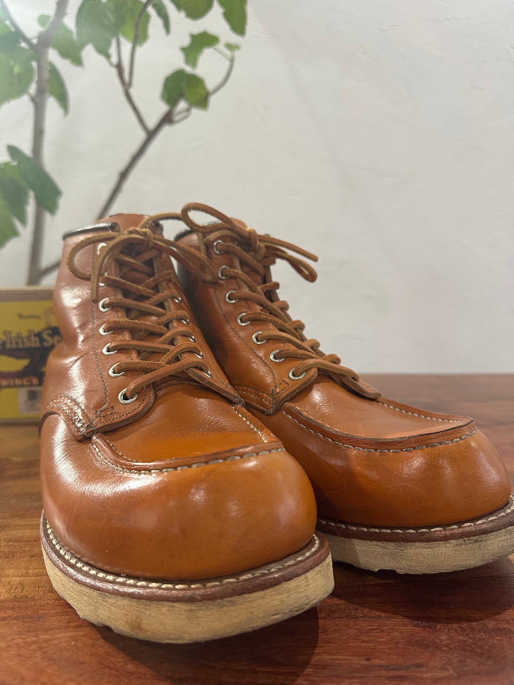 Red Wing (レッドウィング) 9875 Classic Moc 6-Inch ゴールドラセット (Gold Russet) ゴールドラセット・セコイア (Gold Russet Sequoia) トラクショントレッド・ソール (Traction Tred Sole) used boots - toe_2 view